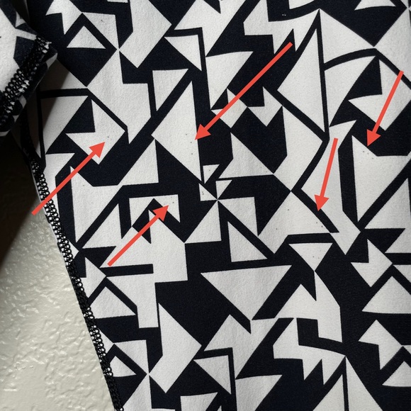 Lorna Jane Leggings Geometric Pattern Black & White Activewear Workout - Picture 5 of 13